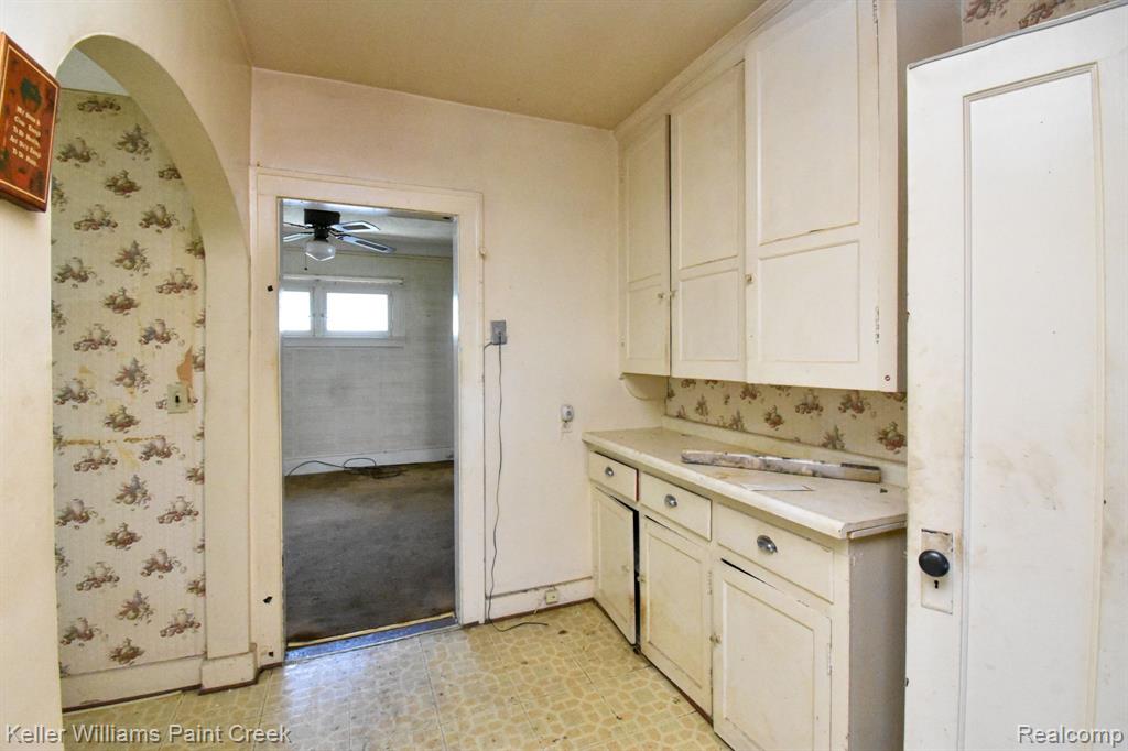 474 W GREENDALE, Highland Park, MI 48203 — Photo 8