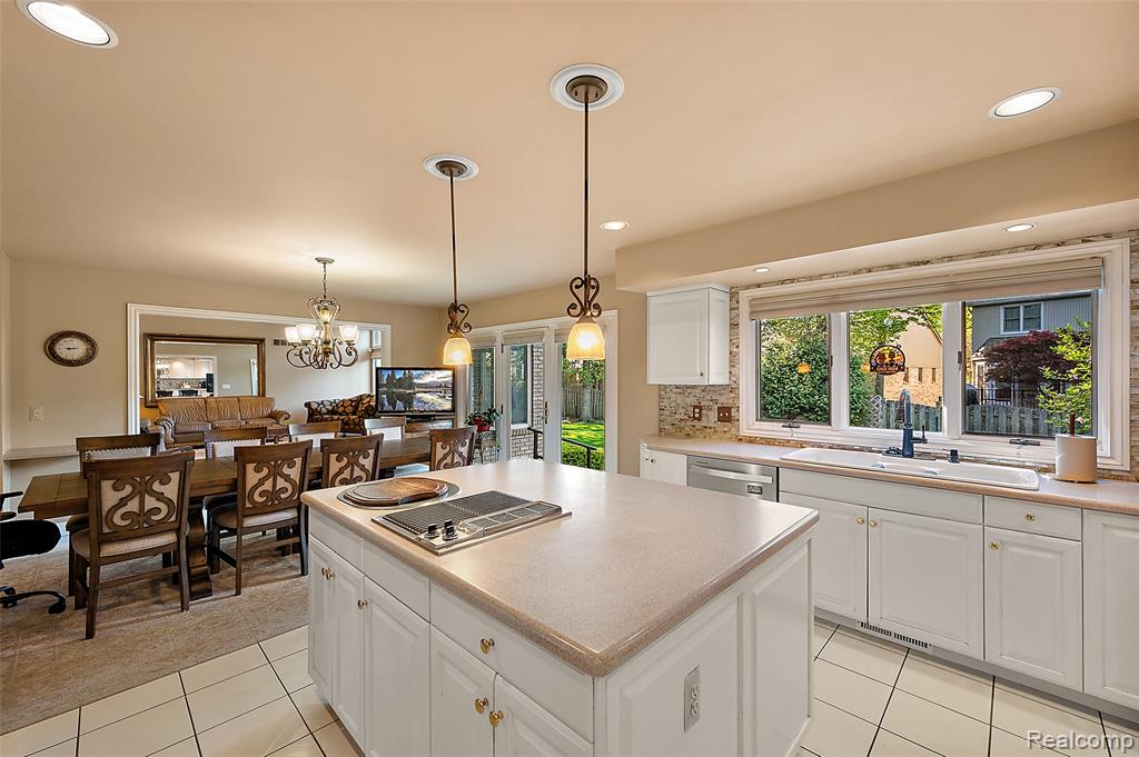 17840 Christine Boulevard N, Clinton Twp, MI 48038 — Photo 46