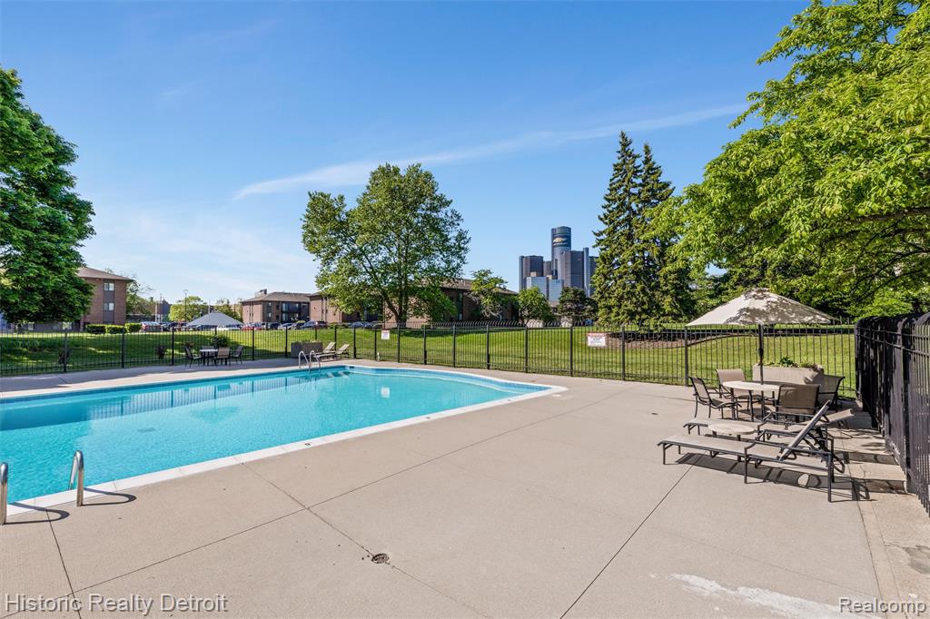 1300 E Lafayette Street, 2211, Detroit, MI 48207 — Photo 27