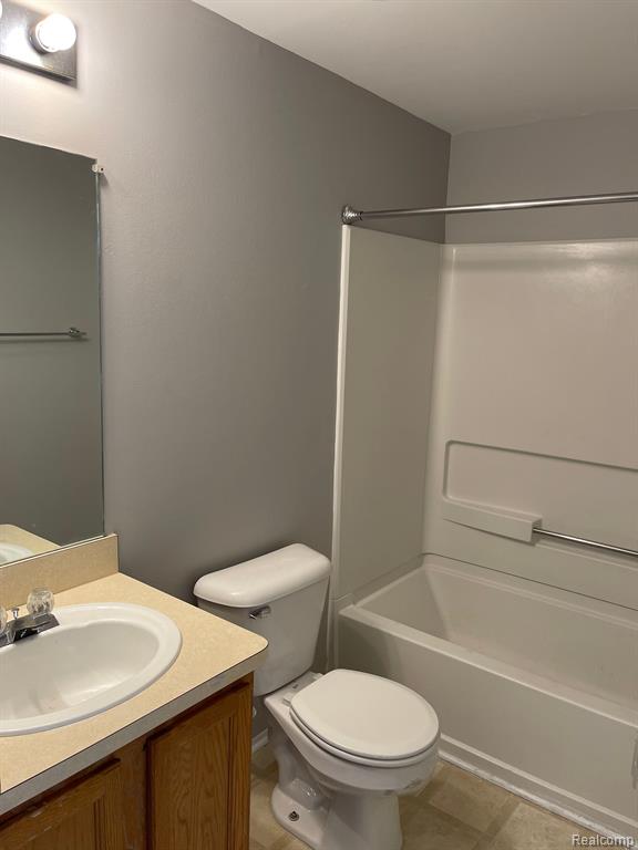 23380 GRAYSON Drive, Southfield, MI 48075 — Photo 9