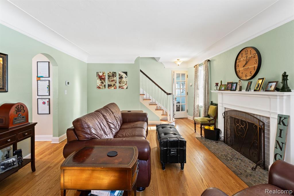 9806 BERWICK Street, Livonia, MI 48150 — Photo 9