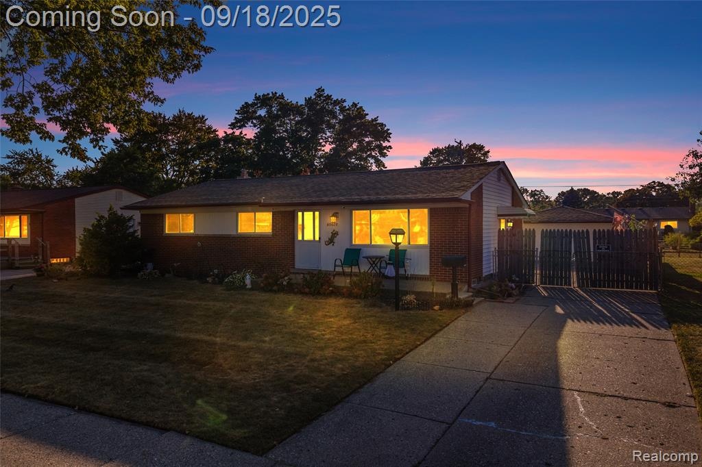 43629 Vivian Drive, Sterling Heights, MI 48313 — Photo 2