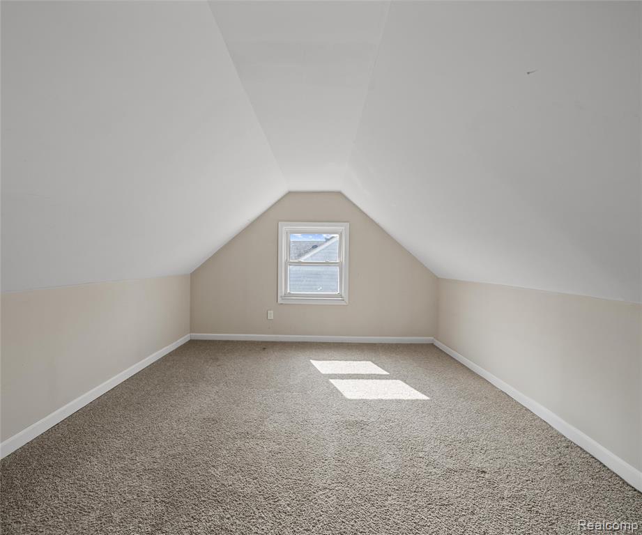 8916 Deering Street, Livonia, MI 48150 — Photo 29