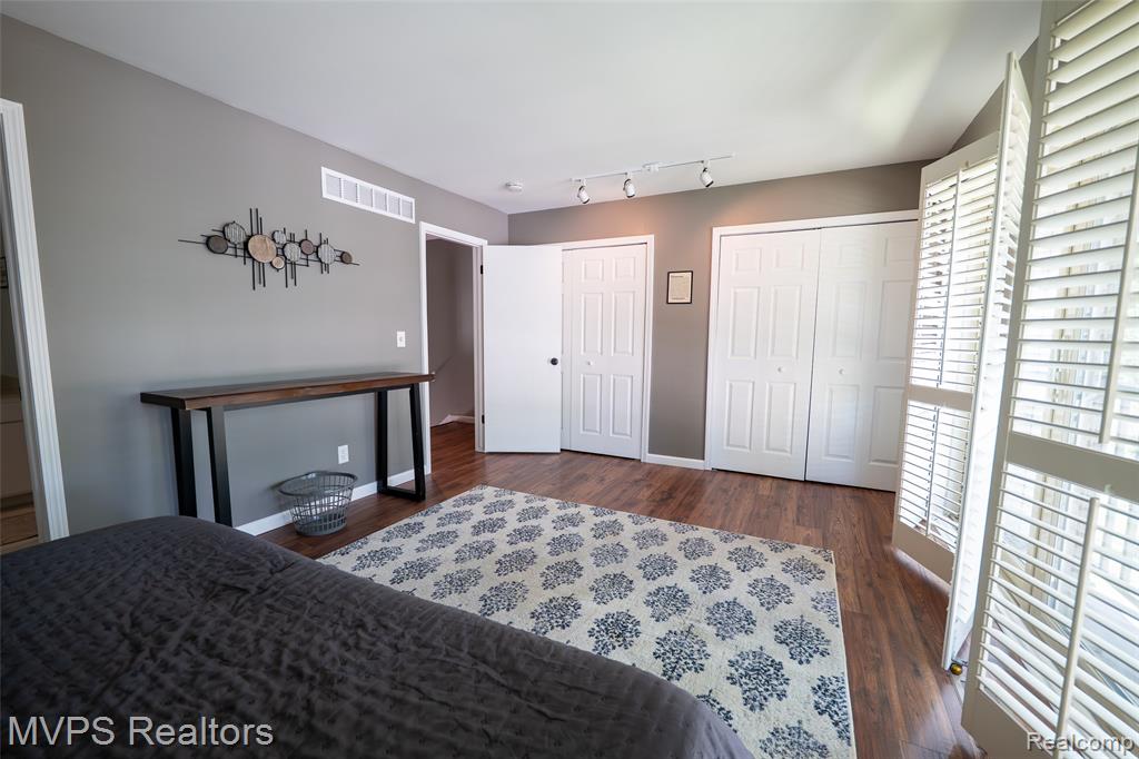 804 S Oak Brook Ridge Drive, 149, Rochester Hills, MI 48307 — Photo 21