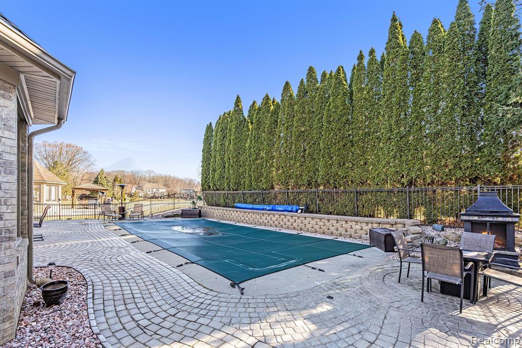 55670 PARKVIEW Drive, Shelby Twp, MI 48316 — Photo 43