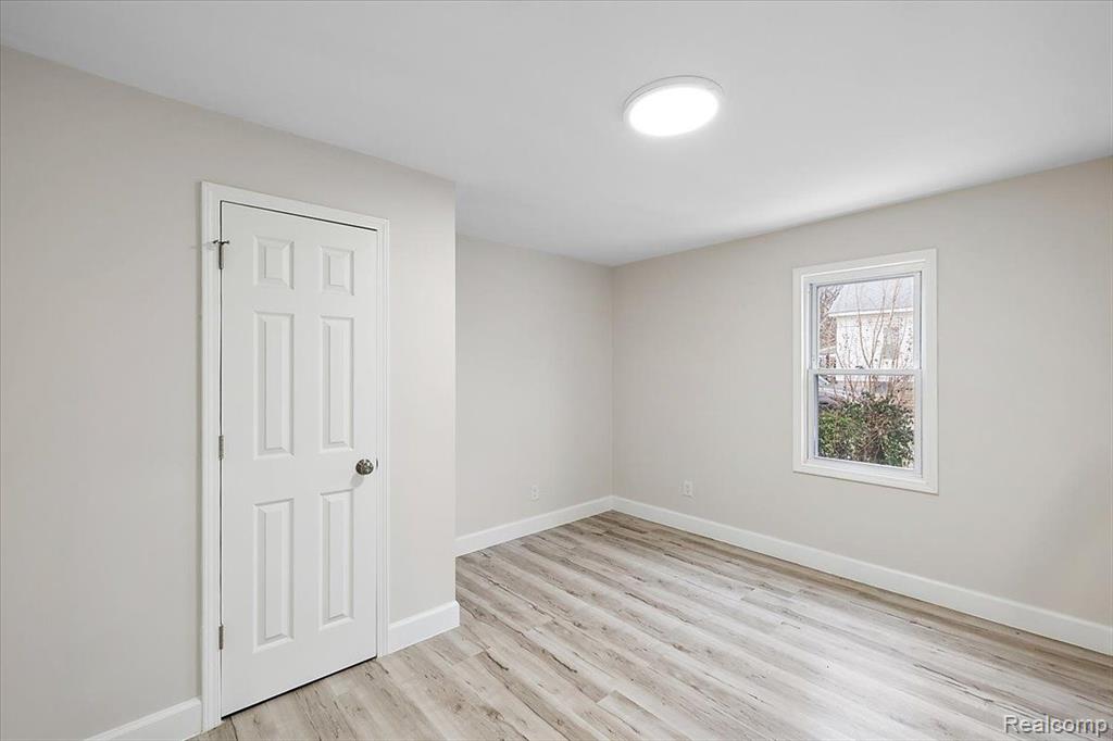 5645 N WALTON Street, Westland, MI — Photo 14