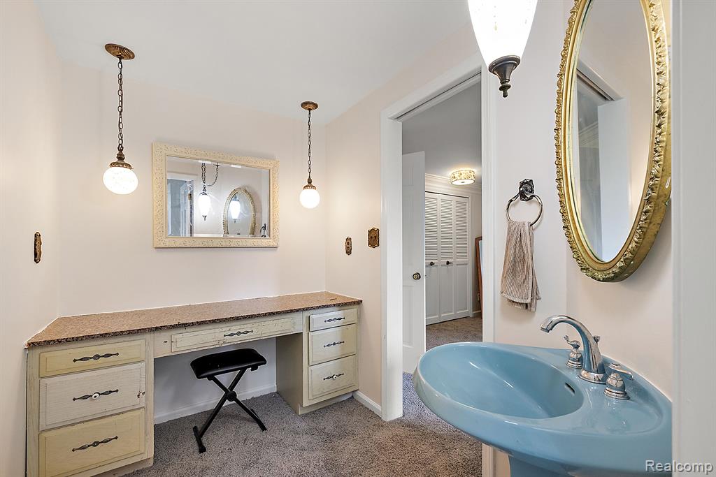 4378 Compton Way, Bloomfield Hills, MI 48302 — Photo 52