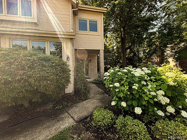8767 TOWNSEND Drive, White Lake, MI — Photo 2