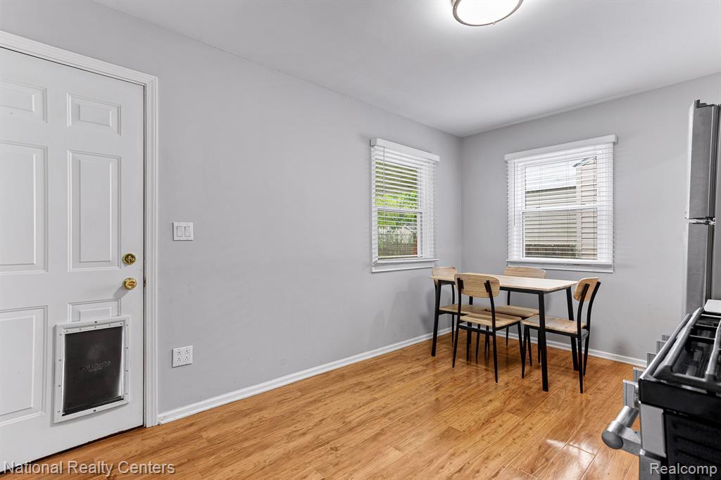 621 S Dorchester Avenue, Royal Oak, MI 48067 — Photo 9