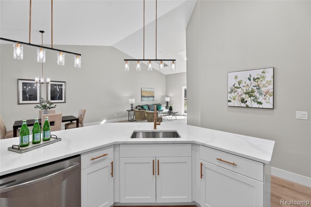 61019 Evergreen Court, South Lyon, MI 48178 — Photo 14