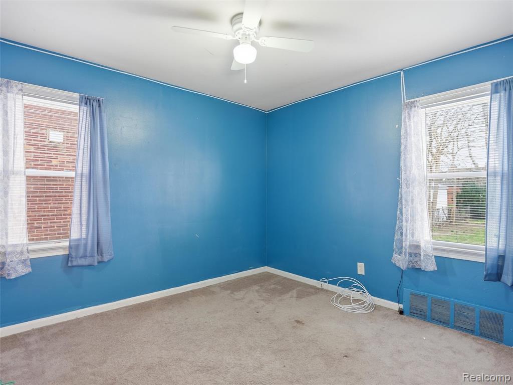 9912 Marion, Redford, MI 48239 — Photo 9