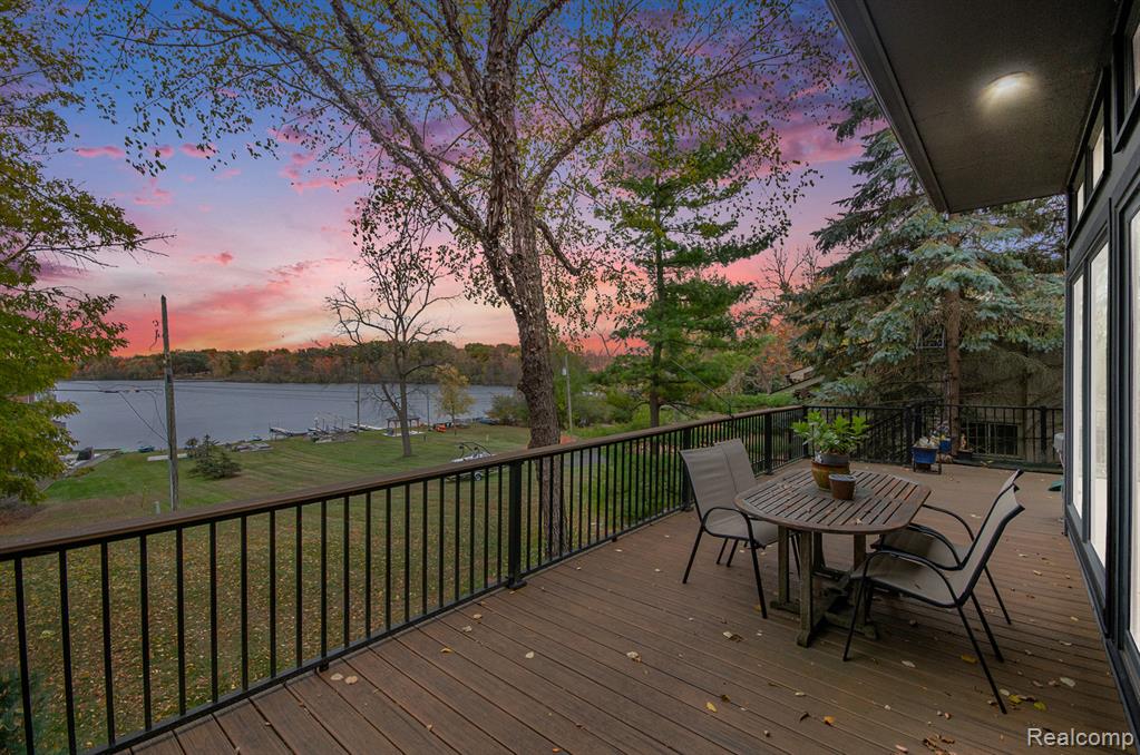 2501 Doleman Drive, West Bloomfield, MI 48324 — Photo 3
