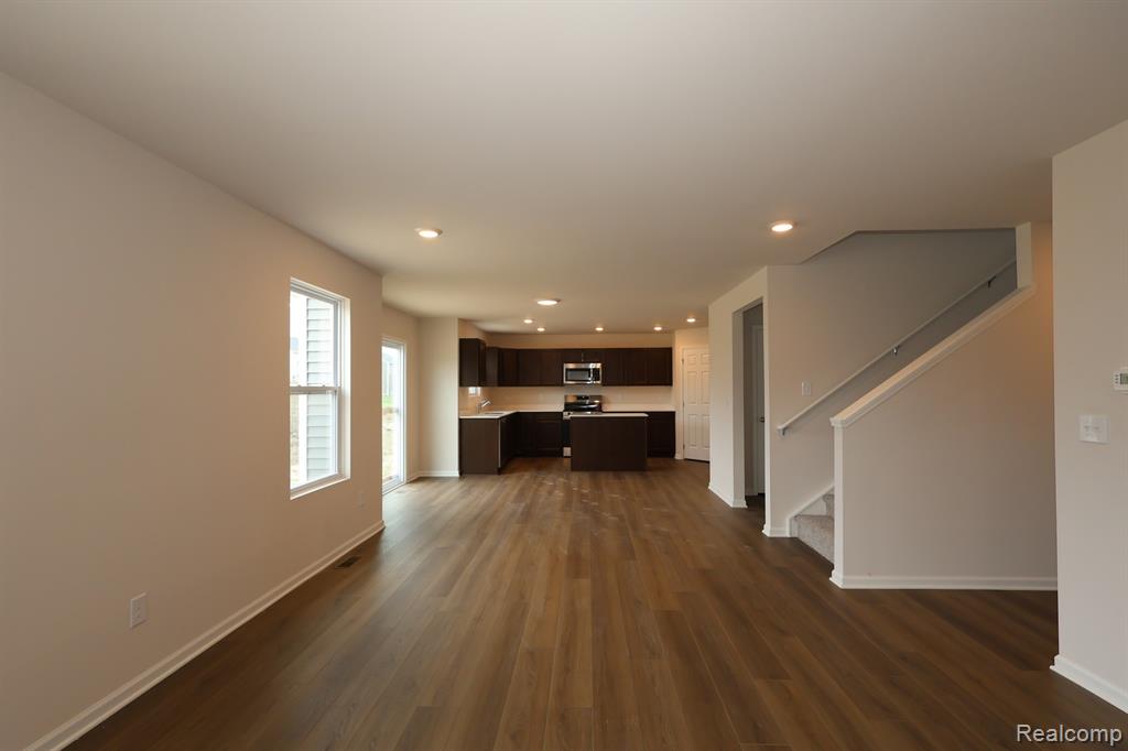 642 Harvest Way, Chelsea, MI 48118 — Photo 7