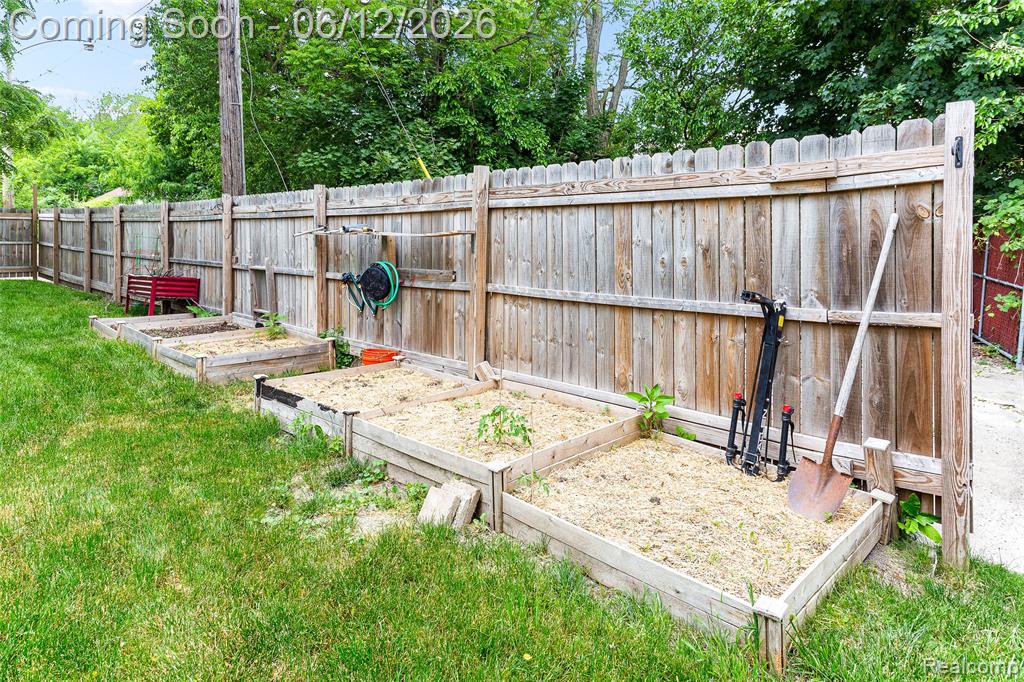 7641 La Salle Boulevard, Detroit, MI 48206 — Photo 52
