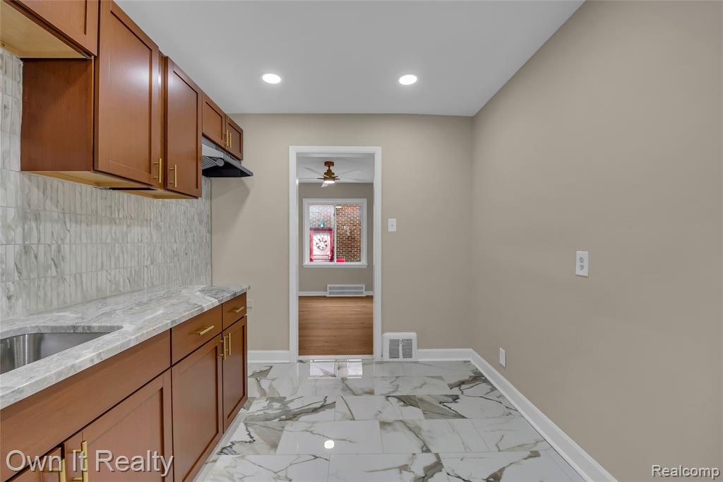 16575 Asbury Park, Detroit, MI 48235 — Photo 9