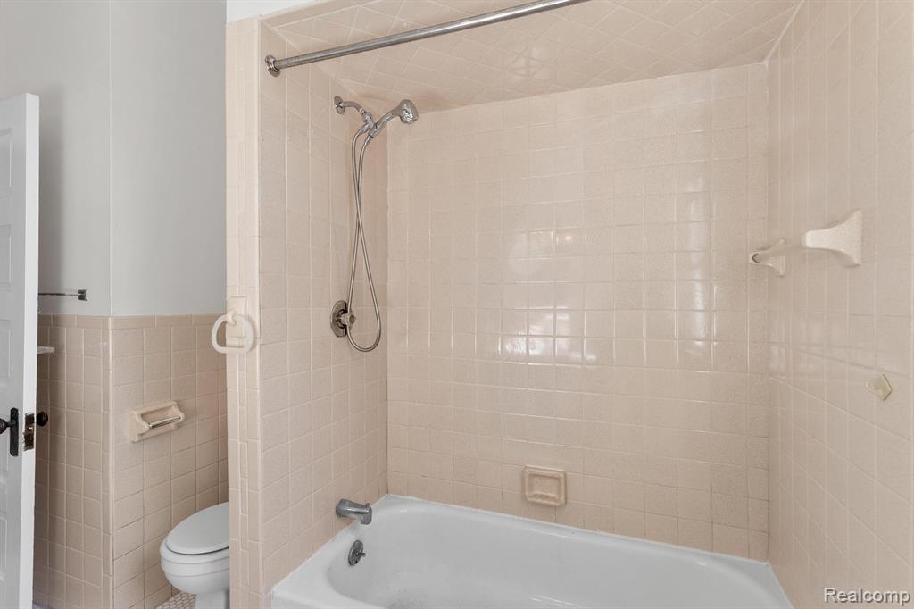 7831 Van Dyke Place, Detroit, MI 48214 — Photo 20