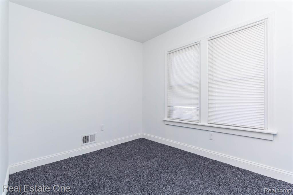 18666 Carrie Street, Detroit, MI 48234 — Photo 12