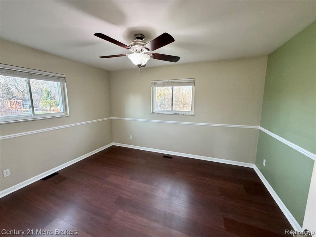5221 Capri Lane, Flint, MI 48507 — Photo 30