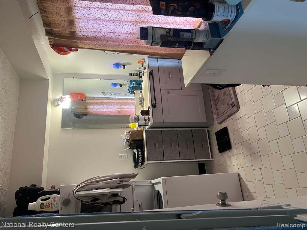 447 S Marshall Street, Pontiac, MI 48342 — Photo 14