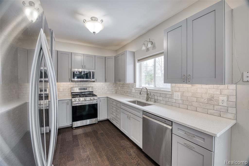 1564 Chelsea Circle, Howell, MI 48843 — Photo 14
