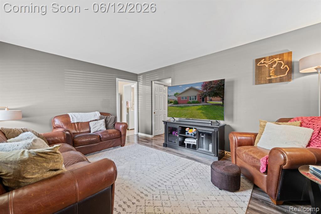18525 Hinton Street, Riverview, MI 48193 — Photo 4