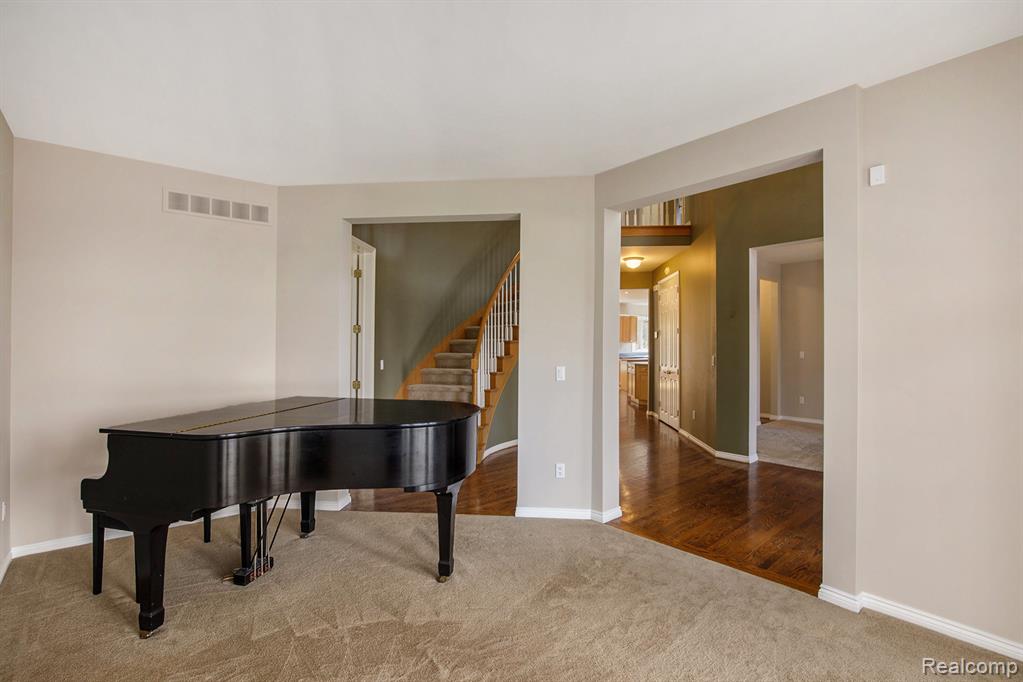 5641 Golf Pointe Drive, Clarkston, MI 48348 — Photo 18