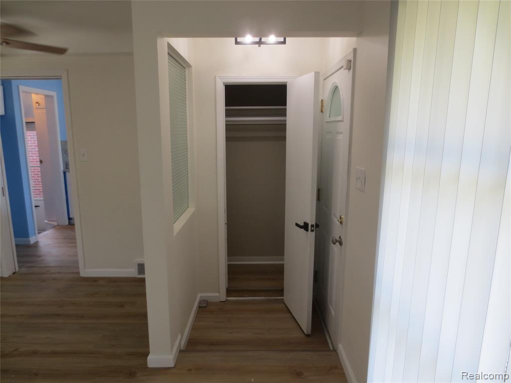 9535 Dixie, Redford, MI 48239 — Photo 14