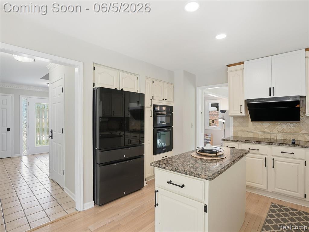 1232 Bradbury Drive, Troy, MI 48098 — Photo 49