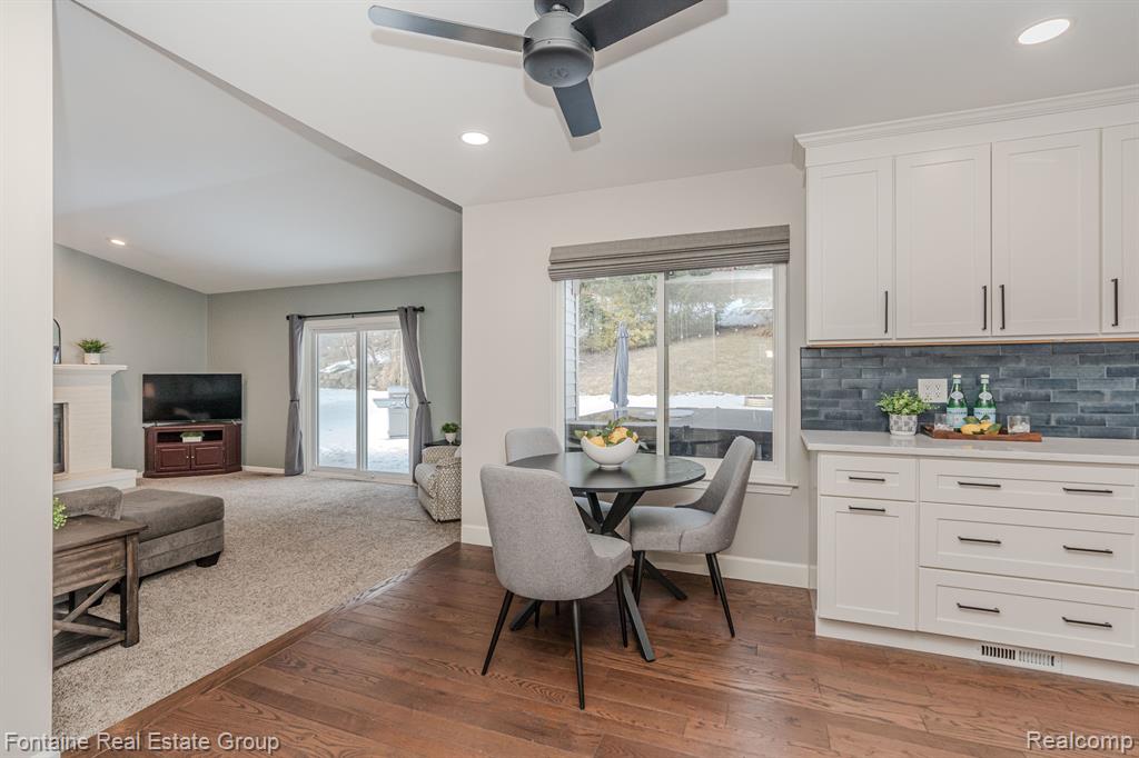 8742 WILLIAMSPORT Drive, White Lake, MI — Photo 6