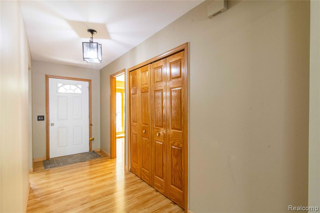 40216 Denbigh Drive, Sterling Heights, MI 48310 — Photo 5