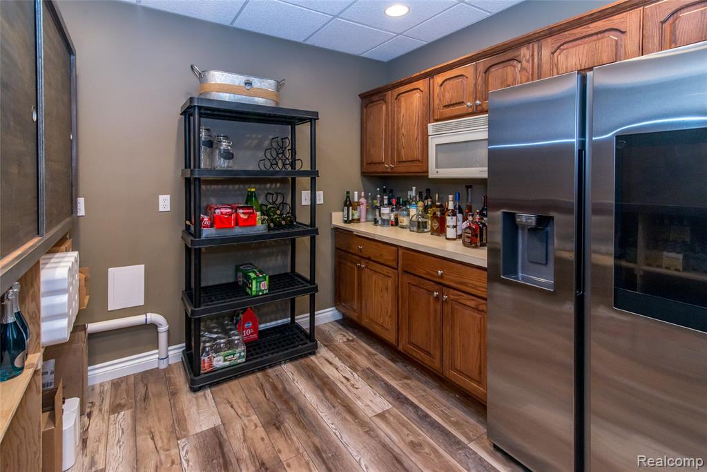 3166 W Beach Lake Drive, Milford, MI, 48380