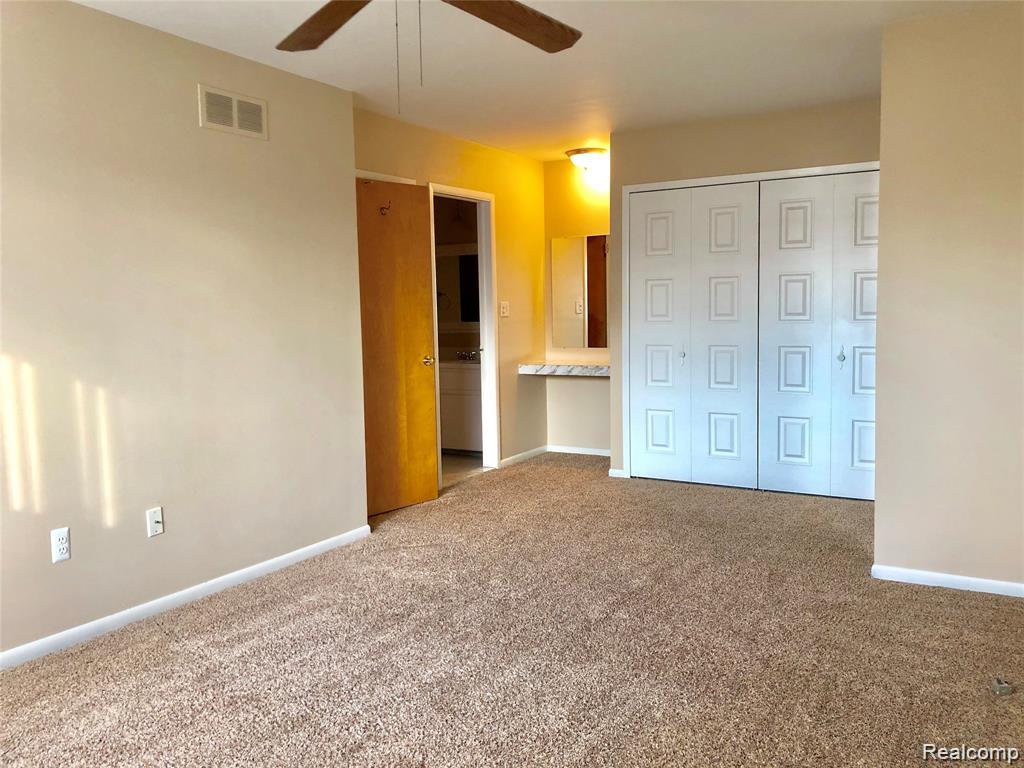 8564 Hampshire Drive, Sterling Heights, MI 48313 — Photo 2