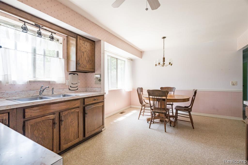 6157 Coventry Drive, Swartz Creek, MI 48473 — Photo 12