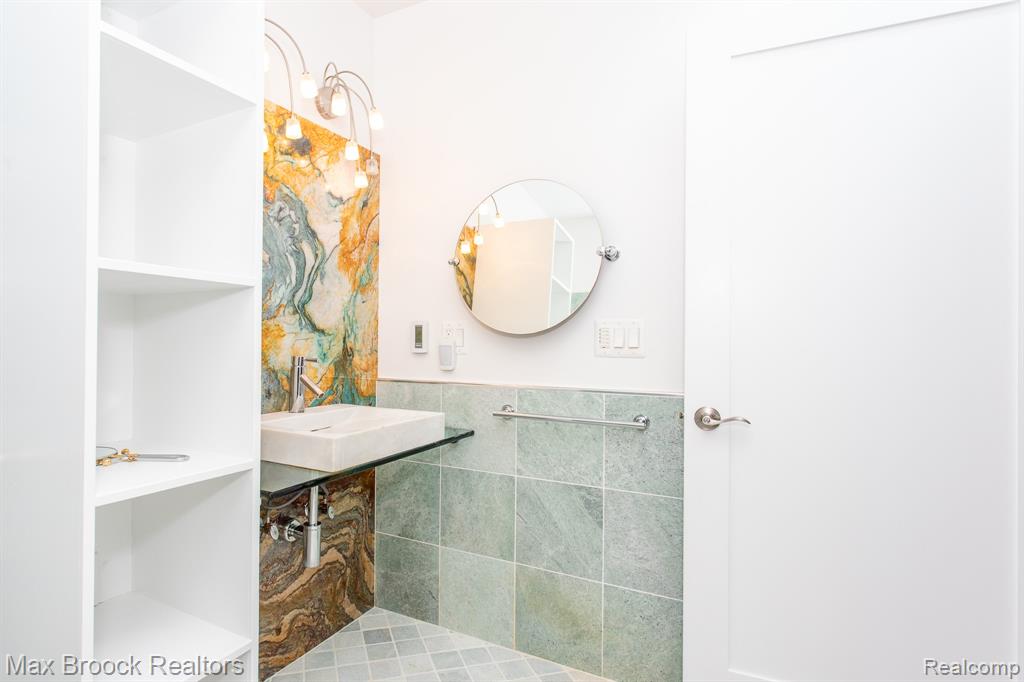 30875 Franklin Road, Franklin, MI 48025 — Photo 53