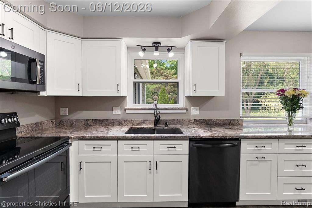 43848 Arlington Road, Canton, MI 48187 — Photo 16