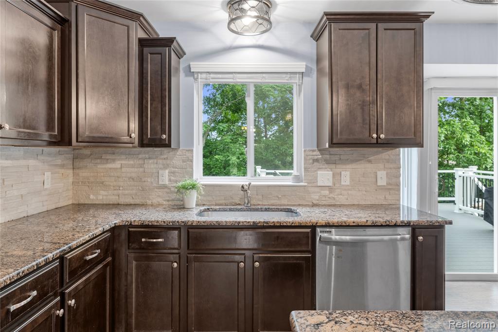 4158 Pepper Tree Lane, Howell, MI 48843 — Photo 11
