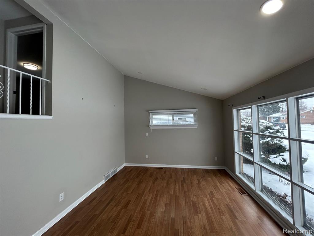 4472 BUCHANAN Avenue, Warren, MI 48092 — Photo 3