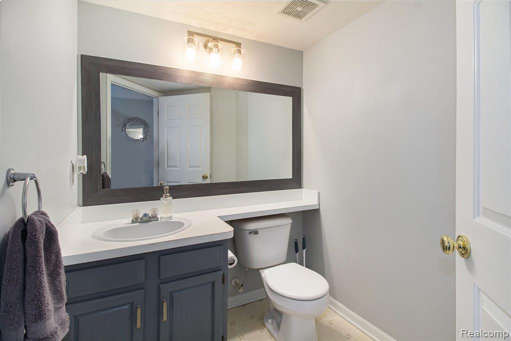 4604 WILLOW VIEW Court, 22, Howell, MI 48843 — Photo 19