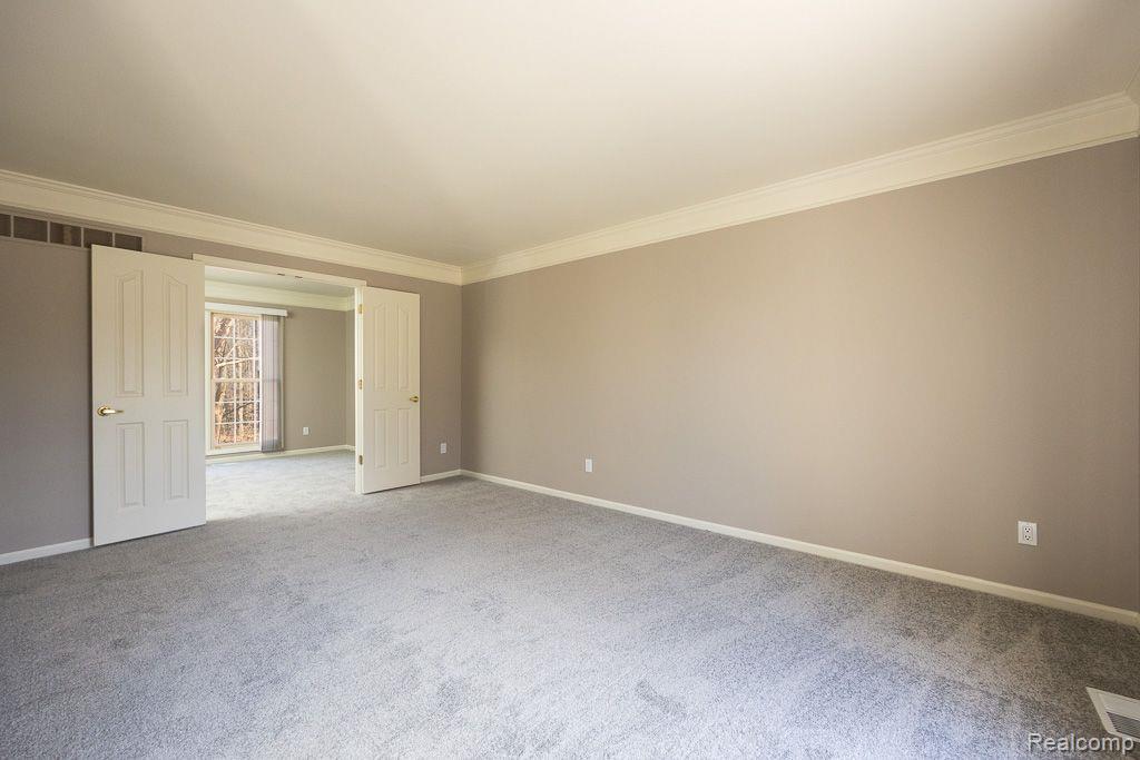 46523 INVERNESS Road, Canton, MI 48188 — Photo 33