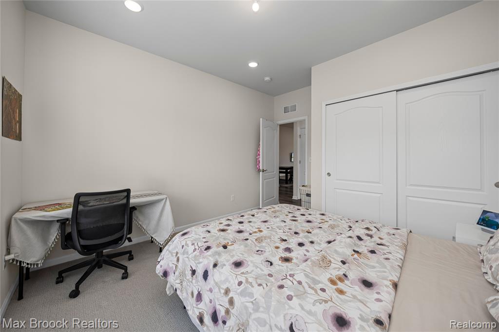 30153 TURTLE CREEK CIRCLE, New Hudson, MI 48165 — Photo 28