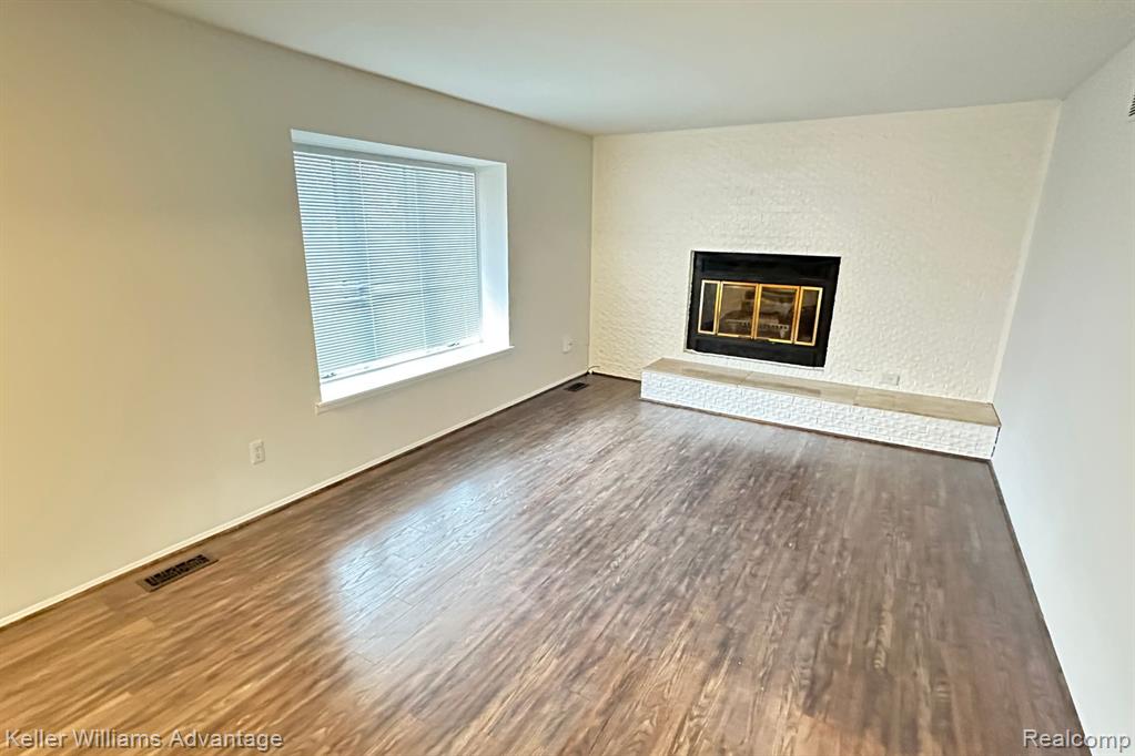 24502 Simmons Drive, Novi, MI — Photo 5