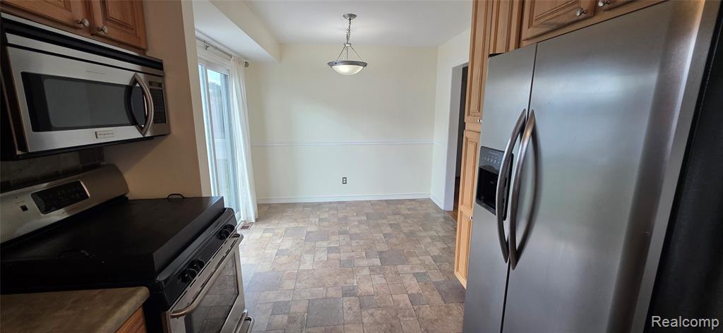 9623 Fairfield Street, Livonia, MI 48150 — Photo 23