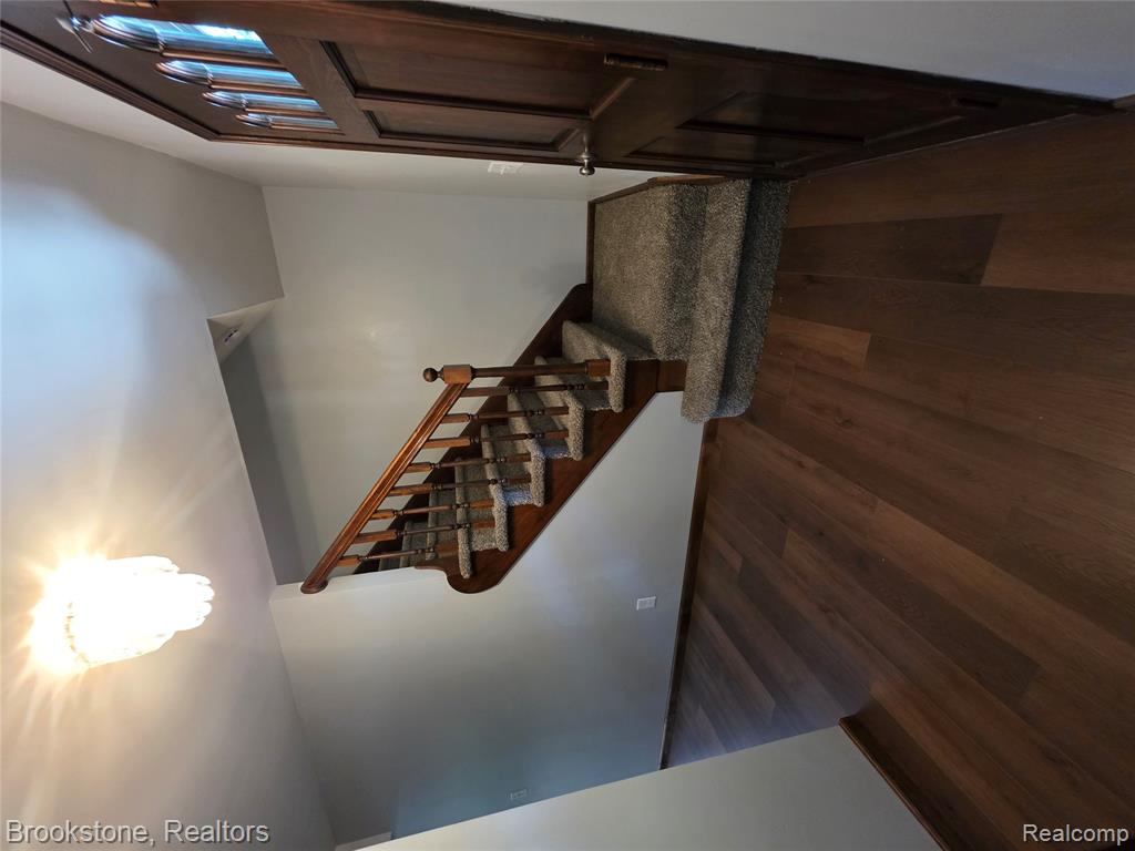 6499 Dalton Drive, Flushing, MI 48433 — Photo 4