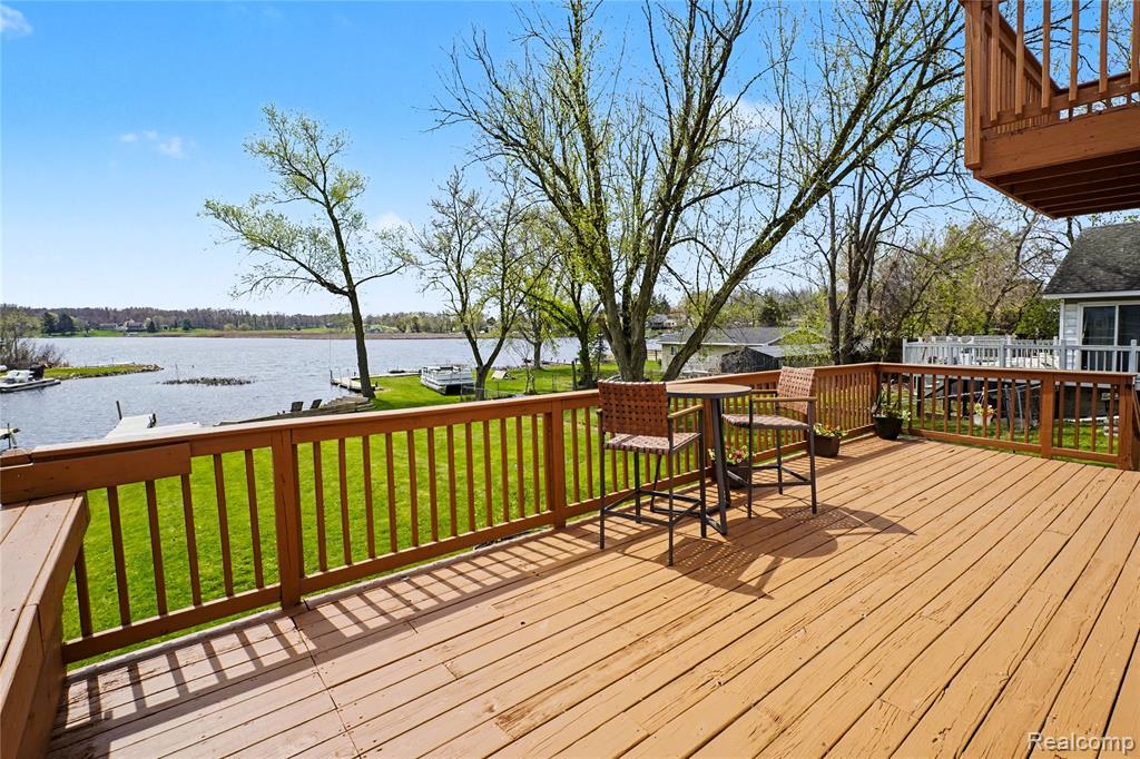 6522 BENNETT LAKE Road, Fenton, MI 48430 — Photo 21