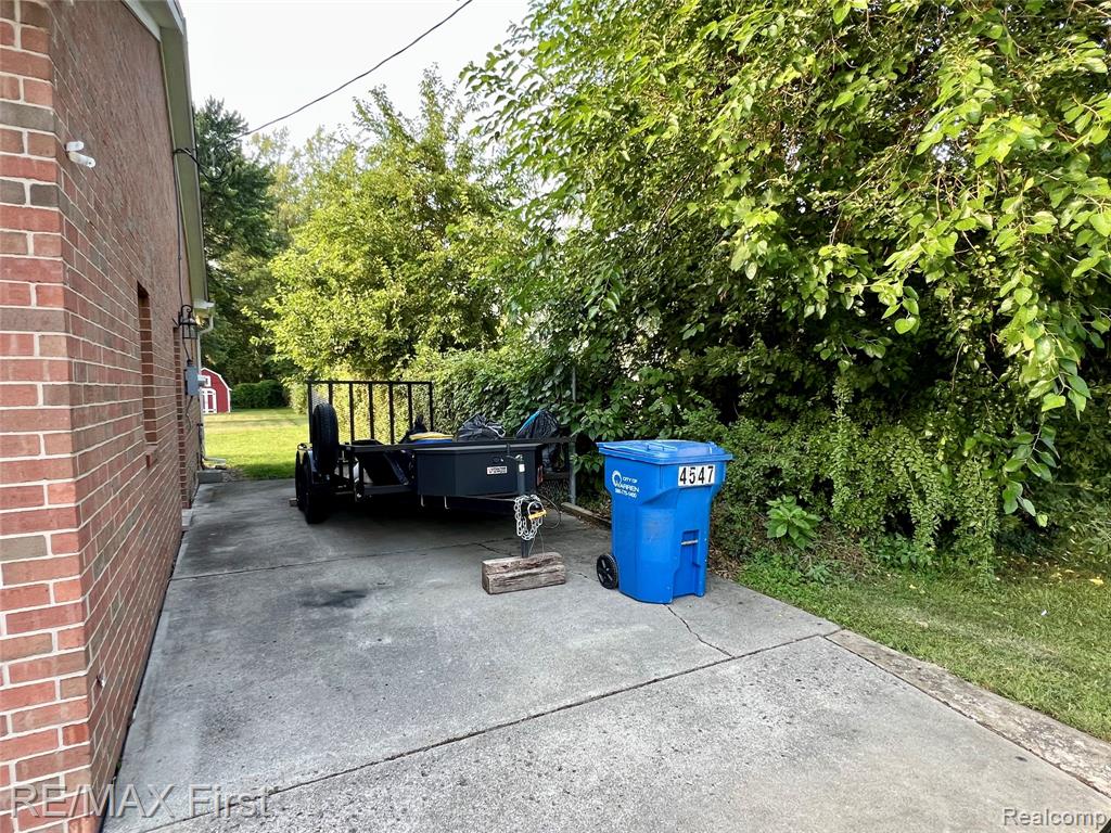 4547 Stephens Road, Warren, MI 48091 — Photo 37