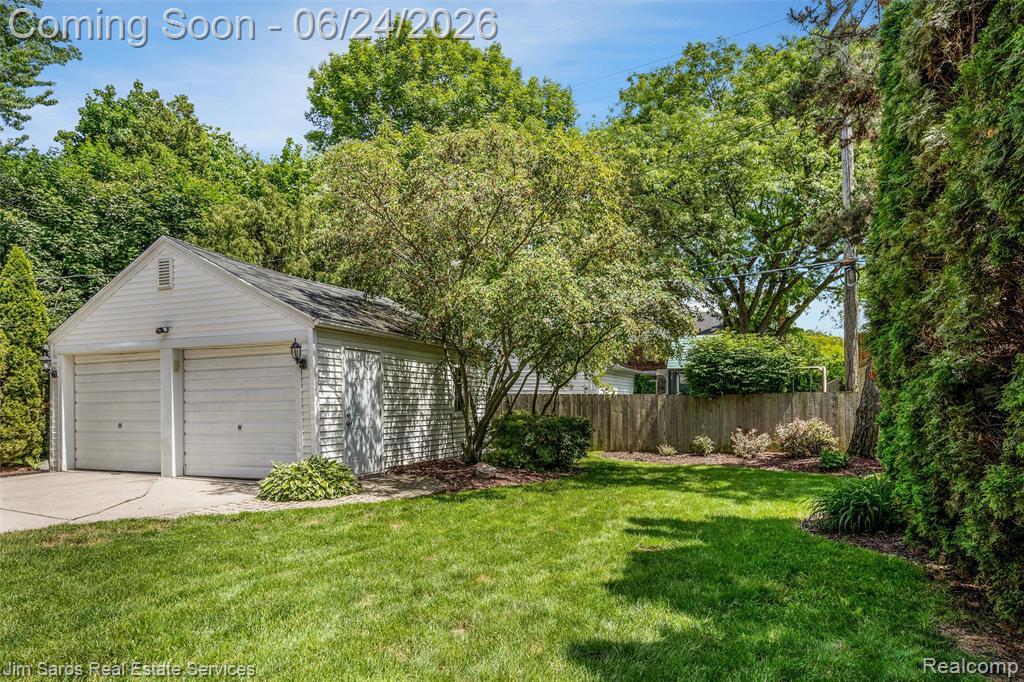 461 Allard Road, Grosse Pointe Farms, MI 48236 — Photo 33