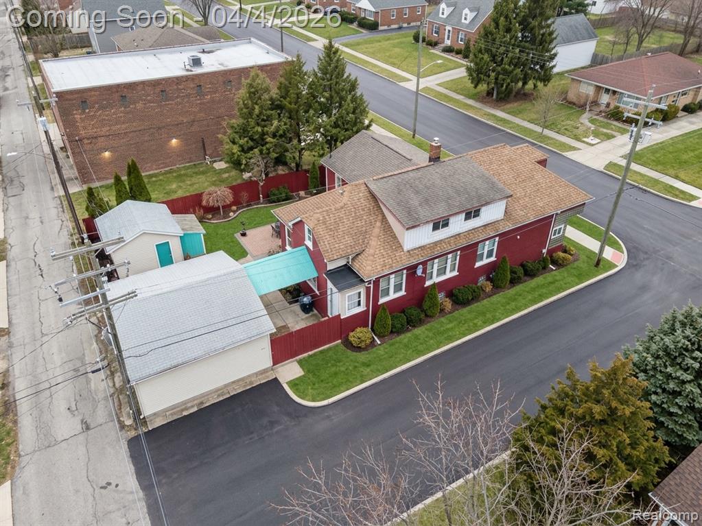 11603 KLINGER Street, Hamtramck, MI 48212 — Photo 31