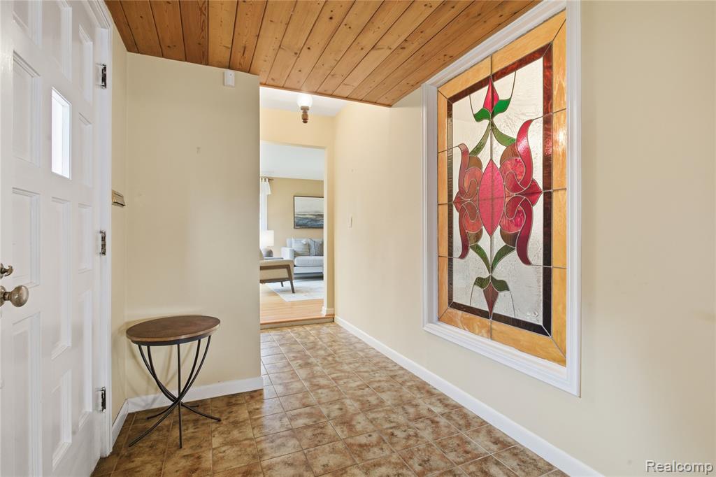 10404 Hart Avenue, Huntington Woods, MI — Photo 26