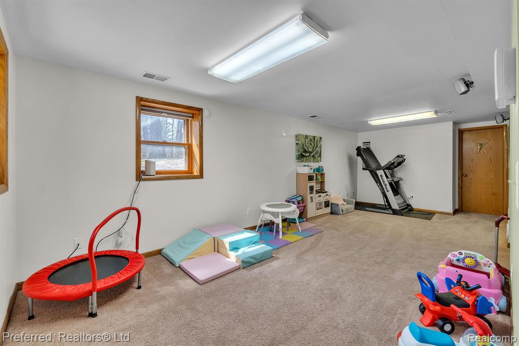 9514 CORNELL Avenue, Clarkston, MI 48348 — Photo 30