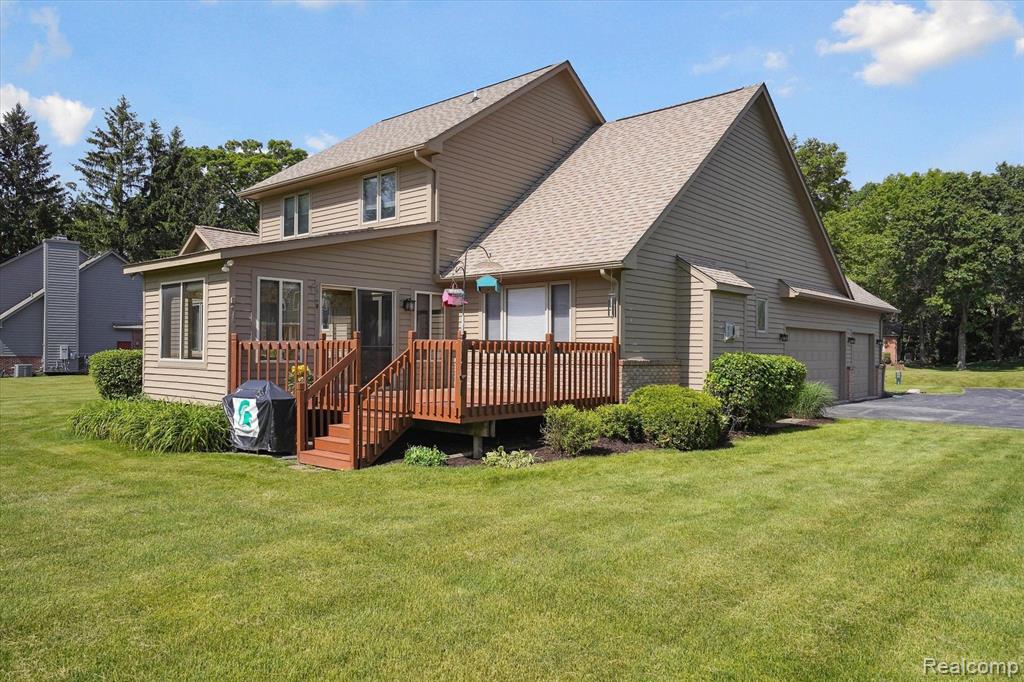 4747 WINDBERRY Lane, Milford, MI 48380 — Photo 37